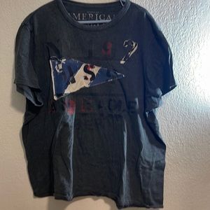 American Eagle gray shirt good condition